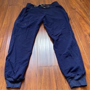 PLAY condition Figs size Small jogger pants in Navy blue **this is a true navy